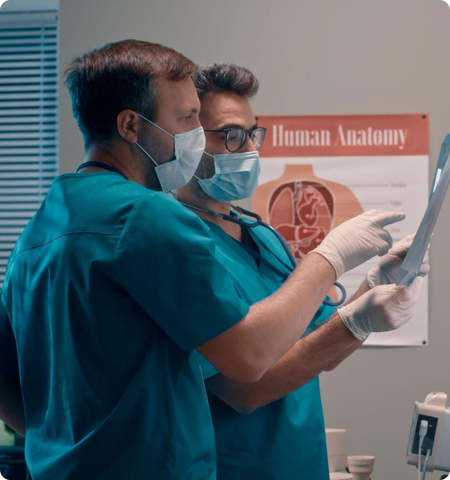 Doctors reviewing scan